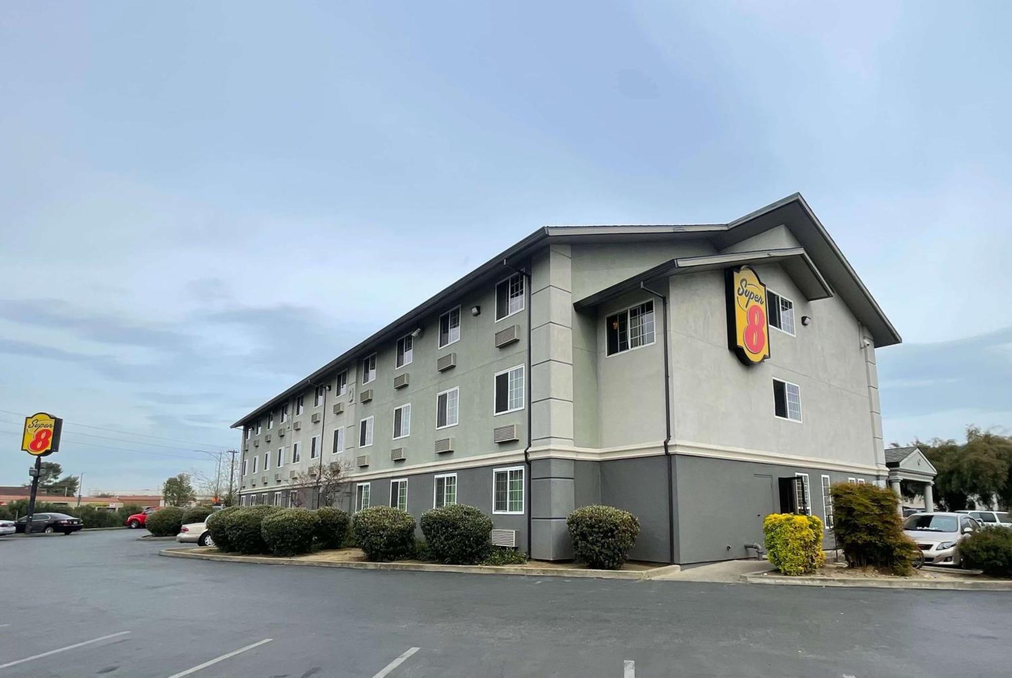 Super 8 By Wyndham Sacramento/Florin Rd Hotel Freeport Exterior photo