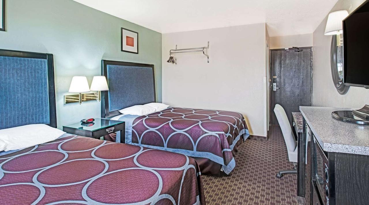 Super 8 By Wyndham Sacramento/Florin Rd Hotel Freeport Exterior photo